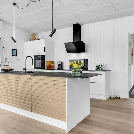 3 Bedroom Awesome In